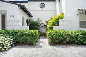 634 47th St , Miami Beach, FL 33140 - MLS#A11993158