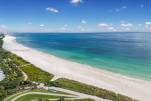 300 Pointe Drive , Miami Beach, FL 33139 - MLS#A11993159