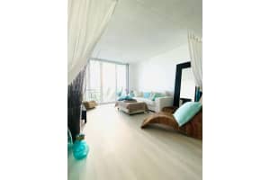 MLS# A11993180, Hollywood, Florida 33019