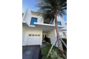 2526 Pierce st , Hollywood, FL 33020 - MLS#A11993187