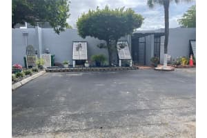 6386 Milk Wagon Ln , Miami Lakes, FL 33014 - MLS#A11993226