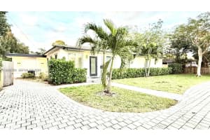 5401 Broward Blvd , Plantation, FL 33317 - MLS#A11993258