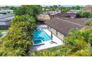 11798 32nd St , Miami, FL 33175 - MLS#A11993268