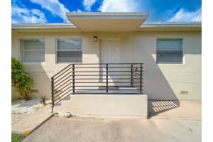 1887 48th St , Miami, FL 33142 - MLS#A11993306