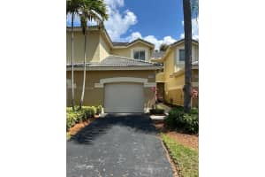 2398 Pasadena Way 2398, Weston