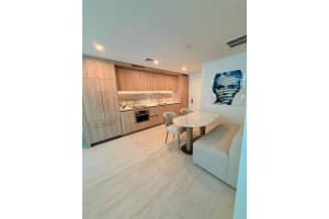 77 5th St , Miami, FL 33131 - MLS#A11993360
