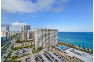 1980 Ocean Dr , Hallandale Beach, FL 33009 - MLS#A11993368