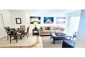 400 Kings Point Dr , Sunny Isles Beach, FL 33160 - MLS#A11993375