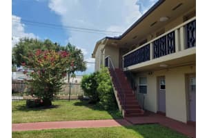 3901 Sw 78th Ct 221, Miami