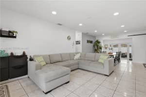 7390 Cleveland St , Hollywood, FL 33024 - MLS#A11993395