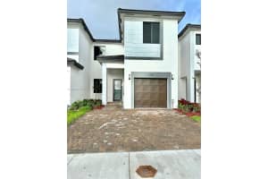 13665 157 Ct , Miami, FL 33187 - MLS#A11993411