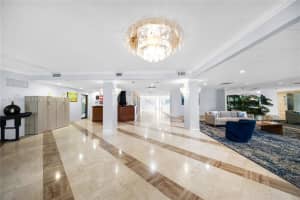 3800 Hillcrest Dr , Hollywood, FL 33021 - MLS#A11993436