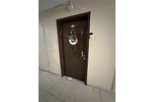 6960 Miami Gardens Dr , Hialeah, FL 33015 - MLS#A11993445