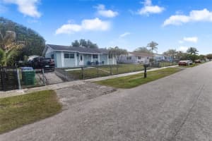 14501 297th St , Homestead, FL 33033 - MLS#A11993449