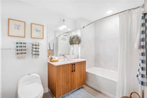 208 Federal Hwy , Pompano Beach, FL 33062 - MLS#A11993456