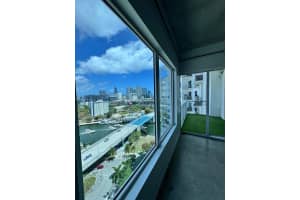 10 South River Dr , Miami, FL 33130 - MLS#A11993468