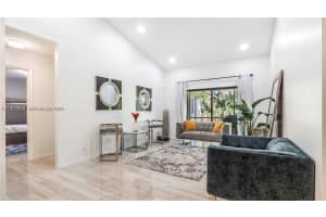 7101 40th St , Coral Springs, FL 33065 - MLS#A11993482