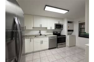 400 Commodore Dr , Plantation, FL 33325 - MLS#A11993496