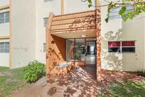 2301 41st Ave , Lauderhill, FL 33313 - MLS#A11993571