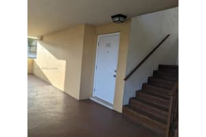 8810 Fontainebleau Blvd , Miami, FL 33172 - MLS#A11993579