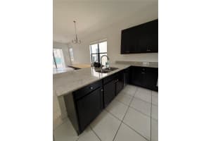 9776 W 34th Ave, Hialeah