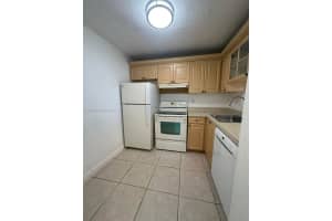 9360 Fontainebleau Blvd , Miami, FL 33172 - MLS#A11993664