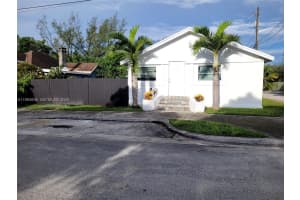 5720 Ne Miami Pl Miami, FL 33137 - MLS#A11993698