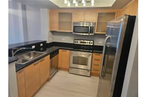 140 Dixie Hwy , Hollywood, FL 33020 - MLS#A11993728