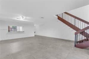 425 W Park Dr 12 Miami, FL 33172 - MLS#A11993737