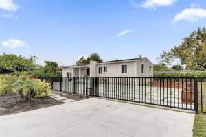 1001 148th St , Miami, FL 33168 - MLS#A11993762