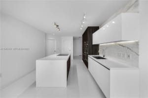851 Ne 1st Ave 2206, Miami