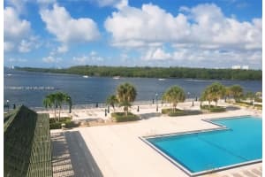 500 Bayview Dr , Sunny Isles Beach, FL 33160 - MLS#A11993822