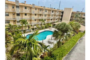 2145 Pierce St , Hollywood, FL 33020 - MLS#A11993831