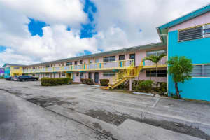 285 191st St , Miami, FL 33179 - MLS#A11993835