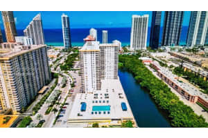230 174th St , Sunny Isles Beach, FL 33160 - MLS#A11993872