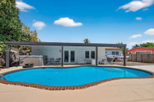 330 195th Ter , Miami Gardens, FL 33169 - MLS#A11993877