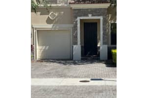 655 193rd St , Miami, FL 33179 - MLS#A11993884