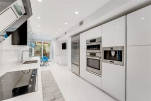 1524 Quayside Ter , Miami, FL 33138 - MLS#A11993887