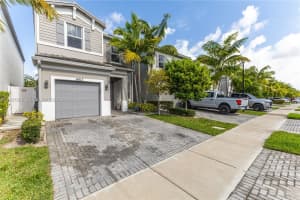 4813 48th Ter , Tamarac, FL 33319 - MLS#A11993927