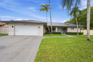 691 Blue Ridge Way, Davie