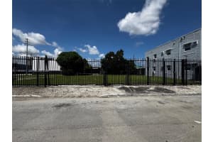 2410 7th Ct , Miami, FL 33127 - MLS#A11993951