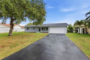 8515 Nw 26th Dr, Coral Springs