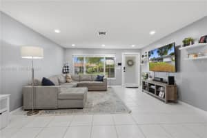 8515 26th Dr , Coral Springs, FL 33065 - MLS#A11993983