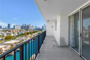 MLS# A11993995, North Miami Beach, Florida 33160