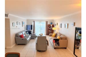 8101 72nd Ave , Miami, FL 33143 - MLS#A11994020