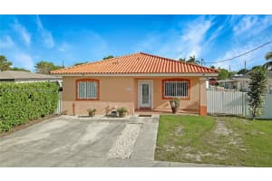 12245 Sw 218th St, Miami