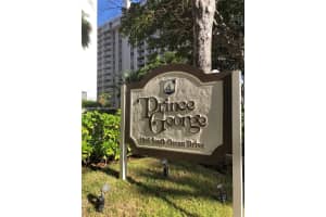 1865 Ocean Dr , Hallandale Beach, FL 33009 - MLS#A11994049