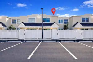 6840 45th Ln , Miami, FL 33155 - MLS#A11994067