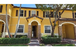 9001 Sw 227th St 7, Cutler Bay