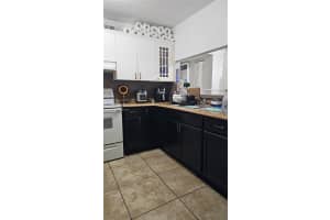 8075 7th St , Miami, FL 33126 - MLS#A11994106